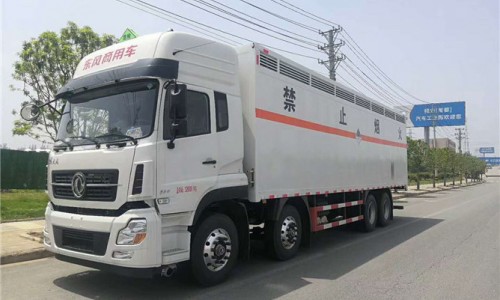 東風(fēng)天龍雜項危險品運輸車 